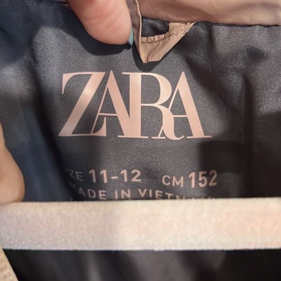 Zara girls vest - Picture 2 of 6
